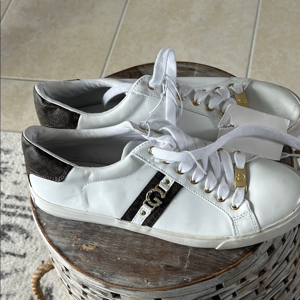 Ya Los Angeles White Leather Sneakers with Brown Heel and Stripe